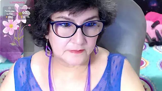 cataleya_mom from StripChat