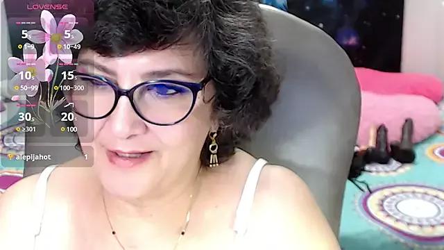 cataleya_mom from StripChat