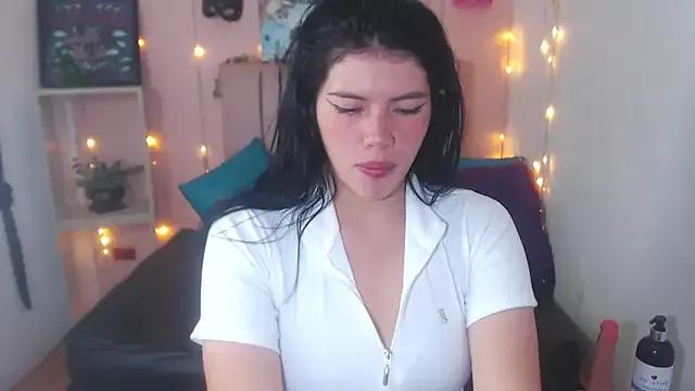 catalinahot707rs from StripChat is Freechat