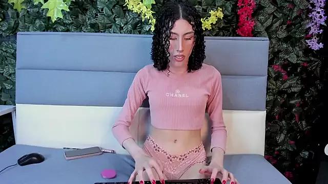 Girls: try live performances with matured performers, from dancing to quirks, in a variety of beautiful sex cams.