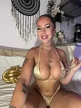 CheekyChels from StripChat