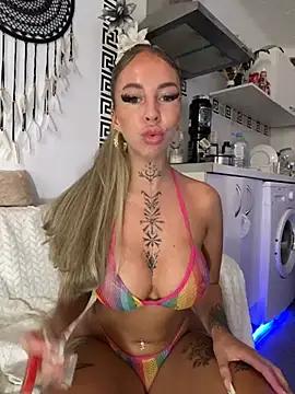 CheekyChels from StripChat