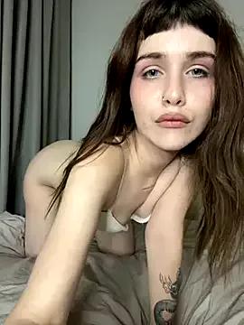 CherryCrystall from StripChat is Freechat