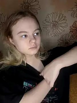 CherrySllipper from StripChat is Freechat