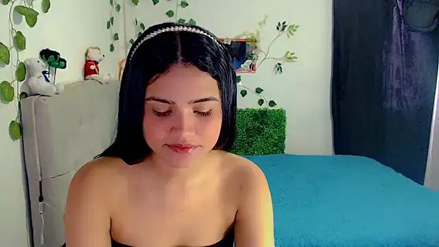 Chiara_latina from StripChat is Freechat