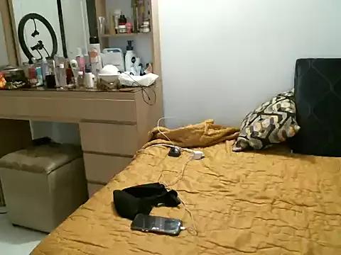 chicantonella from StripChat