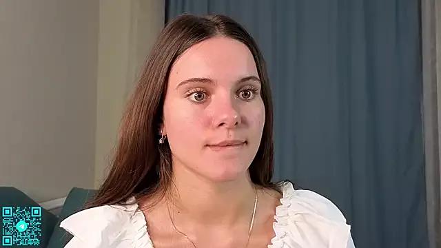 chloemilka from StripChat is Freechat