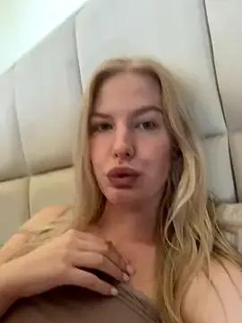 Photos of Chloemillerrxx from StripChat is Group