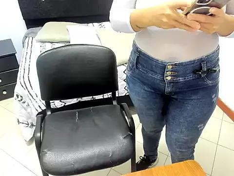 cindy_banks from StripChat is Freechat