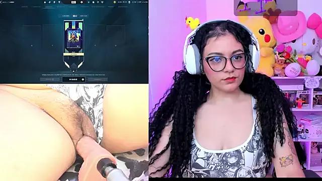 cinna_monroll from StripChat