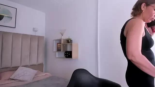 Clhoe_Johnson from StripChat is Freechat