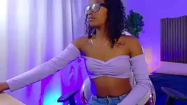 cloe_cooper_ from StripChat is Freechat