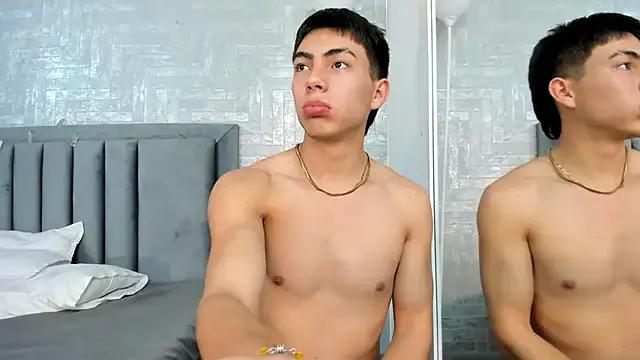 CollinsContie from StripChat