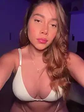 Condes_carmen from StripChat is Freechat