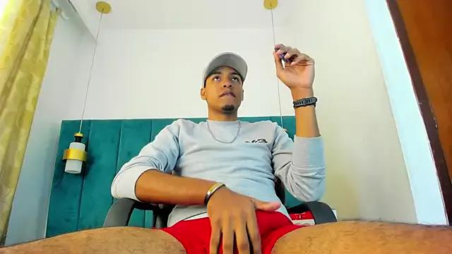 Connie_Luke from StripChat