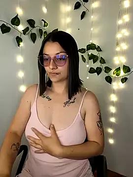 Coralinne__ from StripChat is Freechat