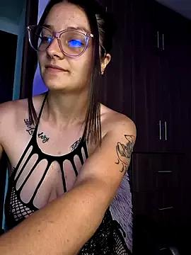 Coralinne__ from StripChat is Freechat