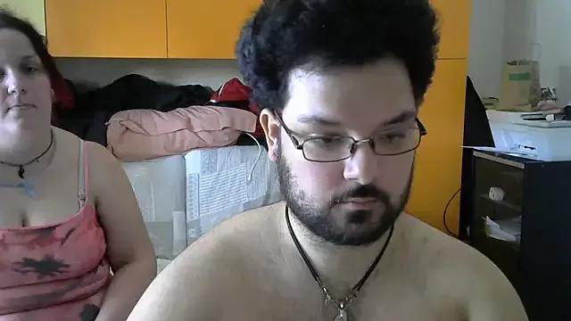 couple20013 from StripChat is Freechat