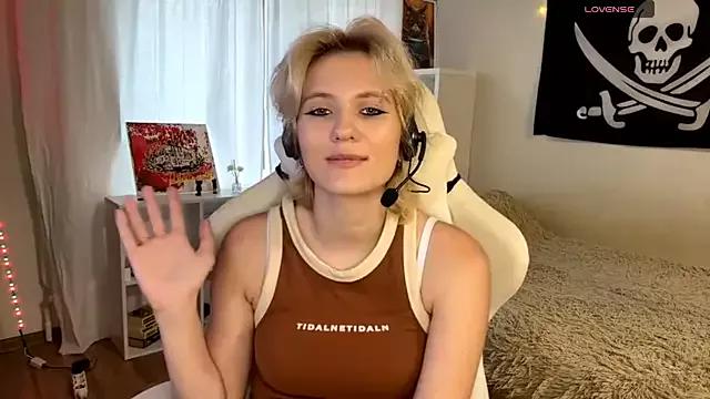 crazy_cutie from StripChat is Freechat
