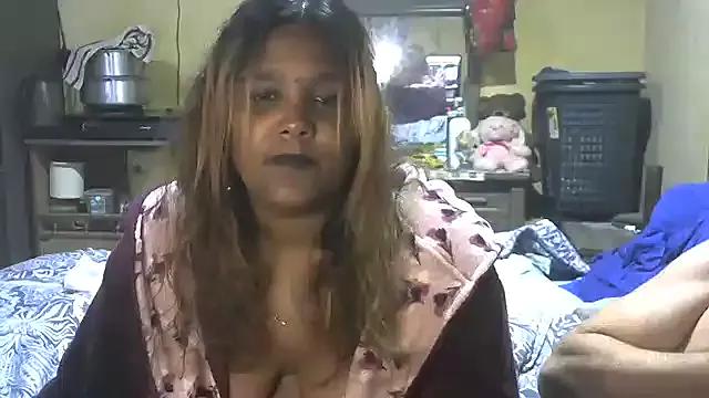 crazylover570 from StripChat is Freechat