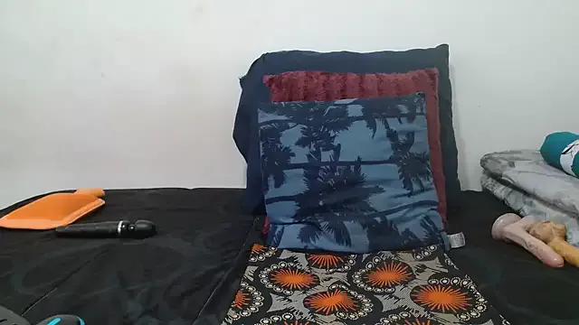 CreamySexyPussy from StripChat is Freechat