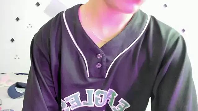 crushnier1 from StripChat is Freechat
