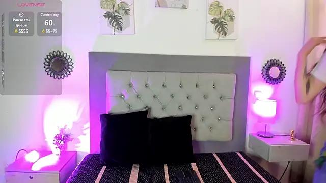 Girls: try live performances with matured performers, from dancing to quirks, in a variety of beautiful sex cams.