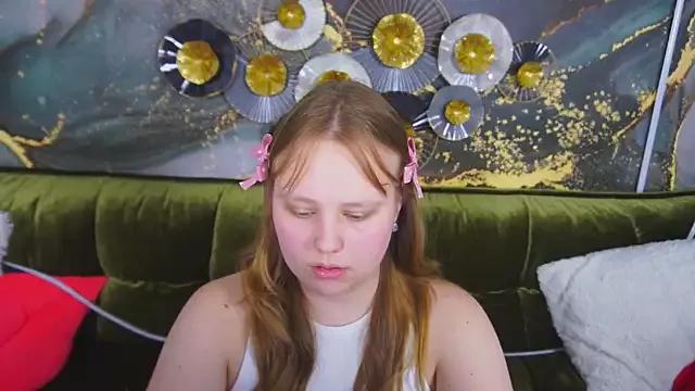 CrystallPaws from StripChat is Freechat