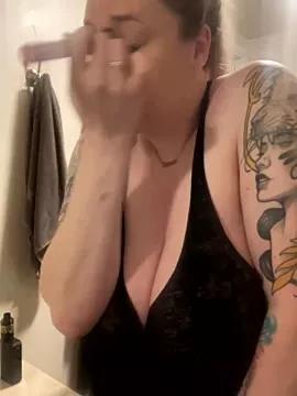 cumming_atyou from StripChat