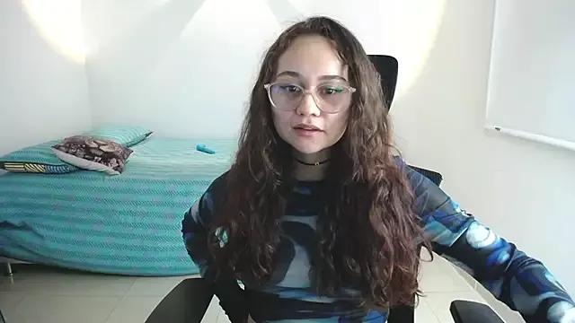 CupcakeLush from StripChat is Freechat