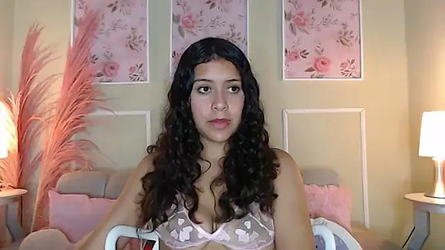 CurlyDani from StripChat is Freechat
