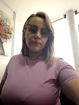 CurvyLust_x from StripChat is Freechat