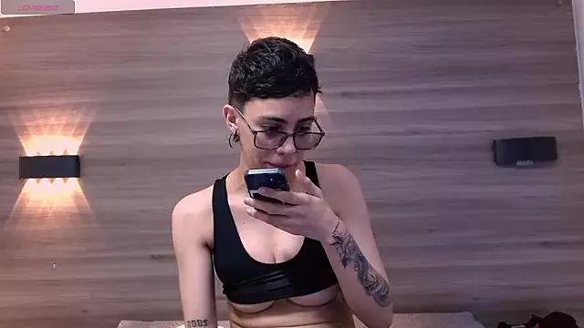 Girls: try live performances with matured performers, from dancing to quirks, in a variety of beautiful sex cams.