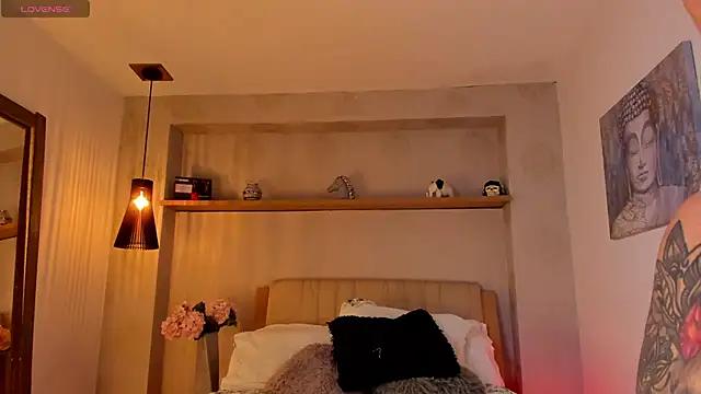 Girls: try live performances with matured performers, from dancing to quirks, in a variety of beautiful sex cams.