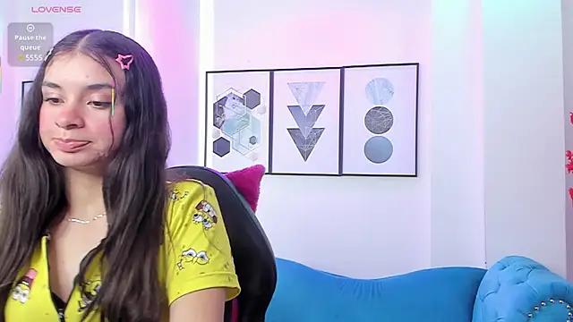 Daiisy_berry from StripChat