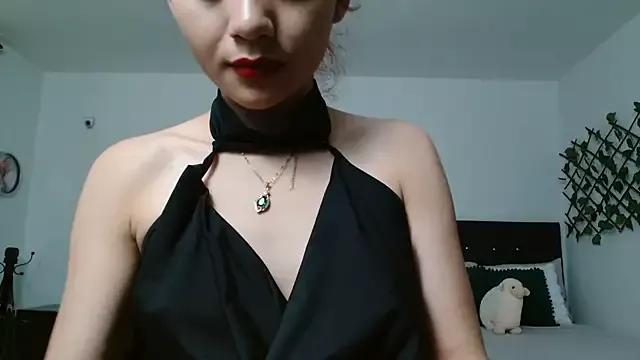Dama_Scarlata18 from StripChat