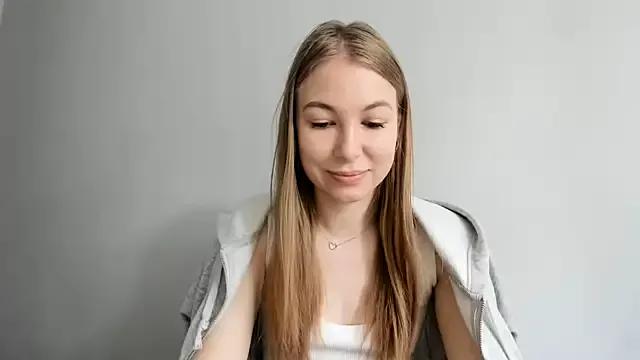 Dana_flowers from StripChat