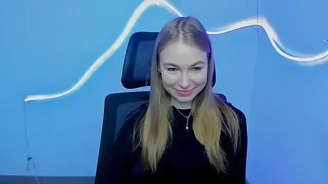 Dana_flowers from StripChat