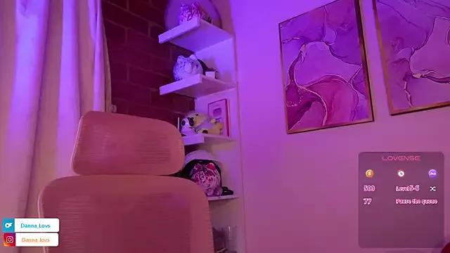 Dannaa_Lovs from StripChat