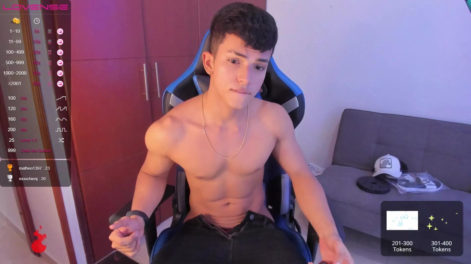 DannyMaximoff from StripChat