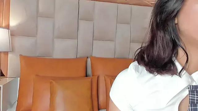 DaraBeckett from StripChat