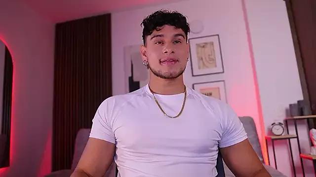 DaviesBrown from StripChat is Freechat