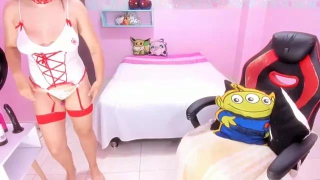 doll_milky_boobs from StripChat