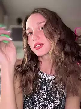Dollar_Doll from StripChat