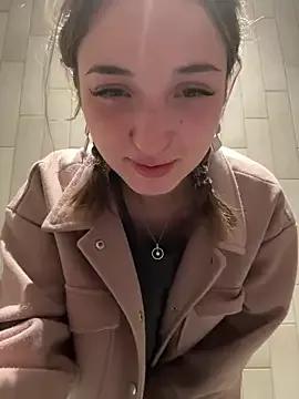 DollyTall from StripChat is Freechat