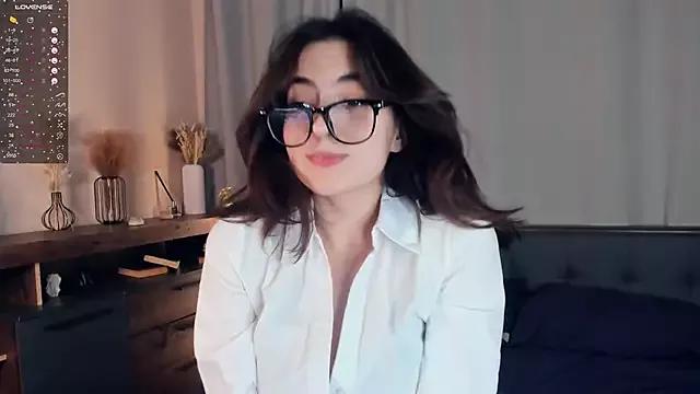 DracosMoon from StripChat is Freechat