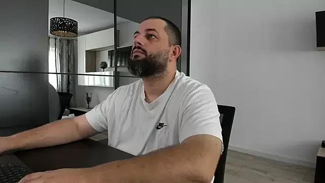 DravenPeak from StripChat is Freechat