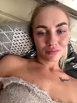 DreamGirl-777 from StripChat is Freechat
