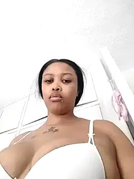 Drippincaty from StripChat is Freechat