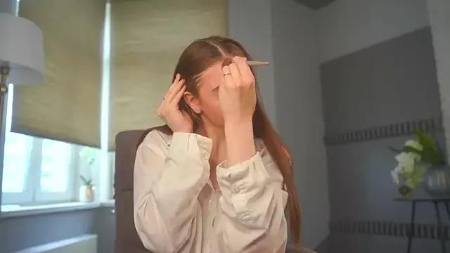 EadlinGillim from StripChat is Freechat
